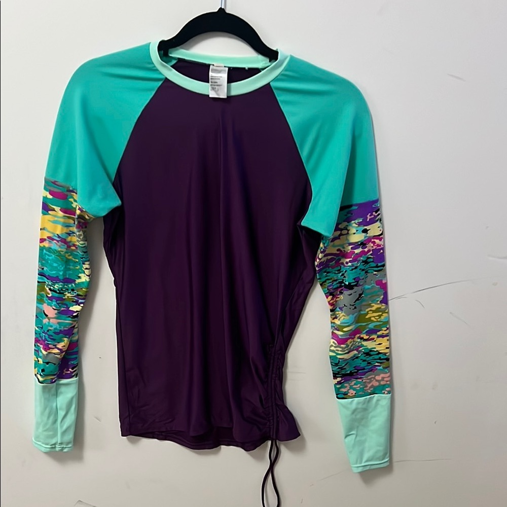 REEF RASHGUARD COLORFUL‎ LONG SLEEP SCALLOPED SIDE SIZE L NWOT